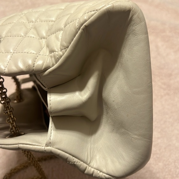 Chanel bag - Picture 10 of 14
